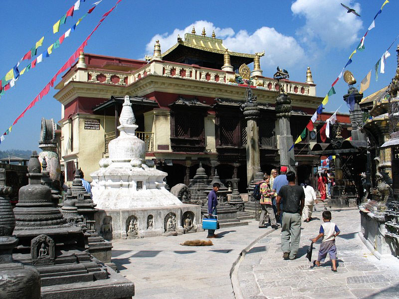 Gudrun an der Swayambhunath-Stuba