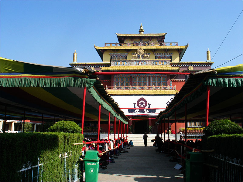 Das tibetan-buddhistische Kloster.