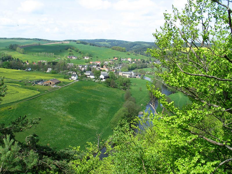 Blick vom Kunnerstein nach Erdmannsdorf.