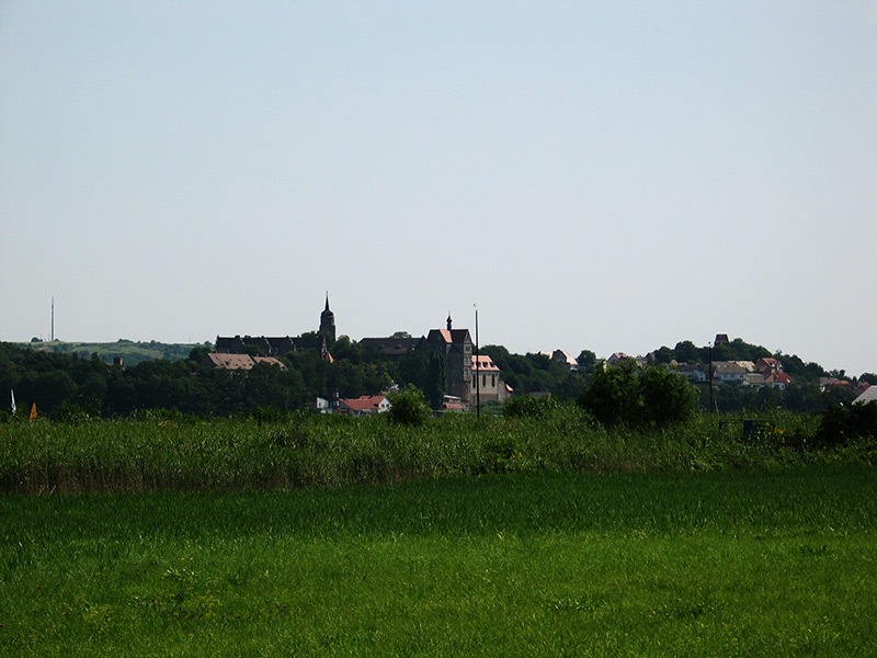 Blick zur Seeburg und rechts die Fleckenkirche
