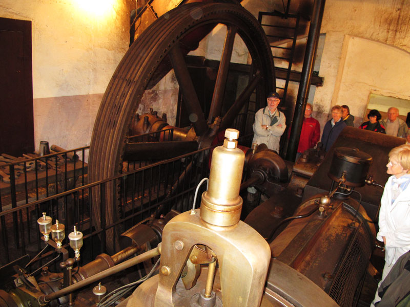 ungew?hnlich grosse und starke Dampfmaschine von 1925 - zur Kraft- und Stromerzeugung f?r den Betrieb
