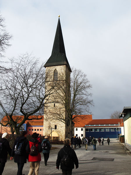 Nur der Turm der St.-Petri-Kirche ist 1945 ?briggeblieben
