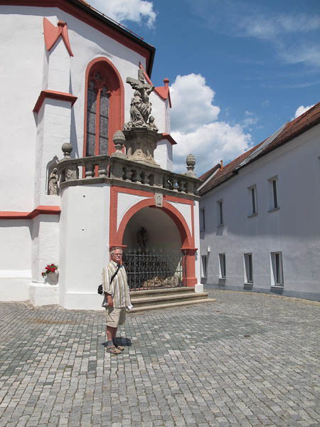etwas Zeit zur Stadtbesichtigung war auch - an der Stadtkirche von Tirschenreuth