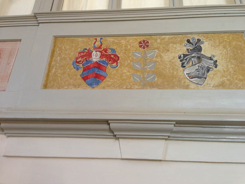 in der Kirche von Schl?ben die Wappen des Westf?lischen (1450 erloschen) und des Nieders?chsischen Adelsgeschlechtes von Hardenberg