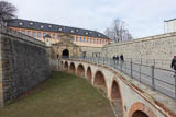 zur Zitadelle ging es vom Domplatz hinauf und am Nordabgang hinunter zum Andreasviertel (130K)
