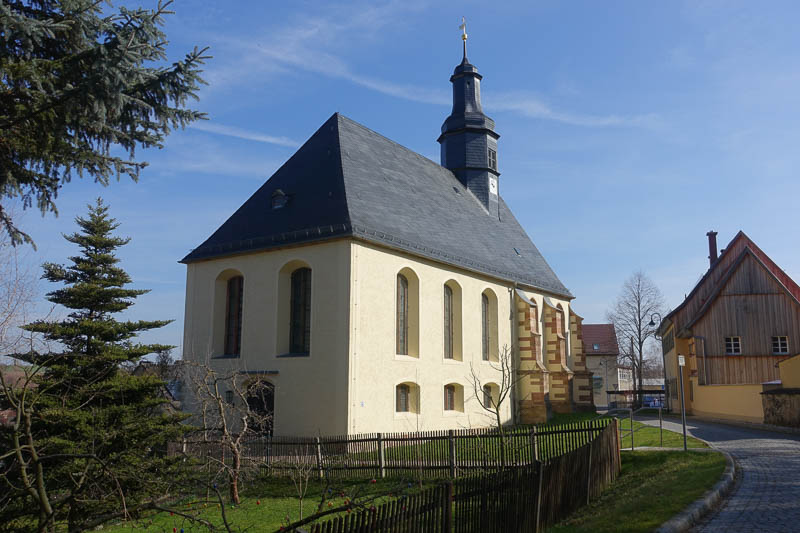 die Kirche von Großstechau. 