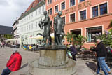 moderner Brunnen auf dem Markt von Quedlinburg
