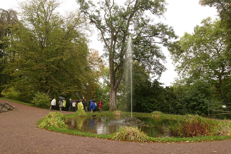 das besondere im Park ist die große Fontäne, welche mit natürlichem Druck fast 12 m hoch ist!