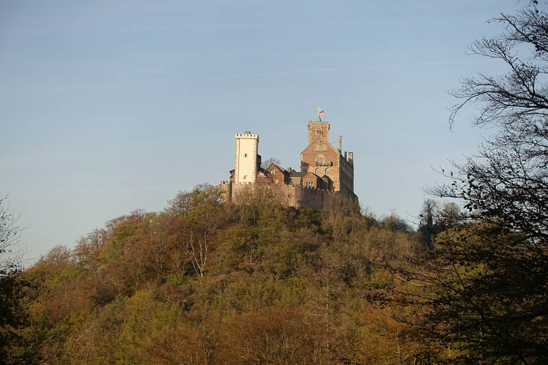 Blick von der Eisenacher Burg zur südl. Wartburg im schönsten Sonnenschein.