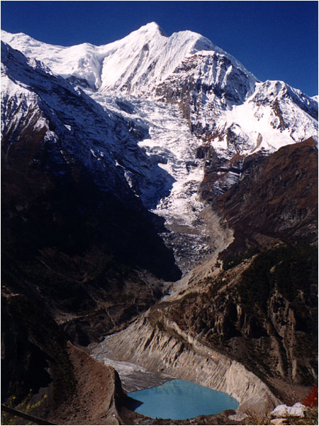 Gangapurna - 7.485 m mit Gletscher.
