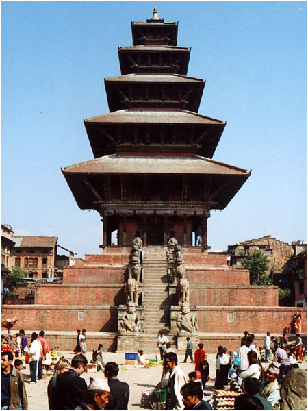 Nytapola-Tempel am Taumadhi-Tol.