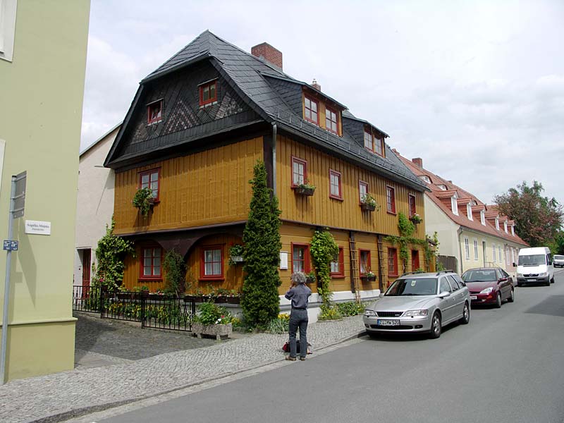 1734 erbaut und 1764 umgesetztes Herrnhuter Haus