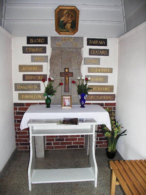 Altar in der Kapelle Steinhagen-D?n "Der heiligen vierzehn Nothelfer" 