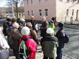 Der Bürgermeister von Großneuhausen kennt die Geschichte des Ortes genau .
