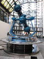 der Vorgängerprojektor des Planetariums steht heute in der Goethegalerie 