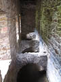 die "Wassertoilette" - das Necessarium - der Mnche ist wiederentdeckt worden nach der Flut 2002