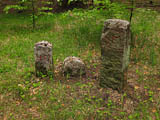 am Grenzweg immer 3 Grenzsteine von 1842 (HM - KP),1615 (B Belrieth) und 1720 (SM -SH) 