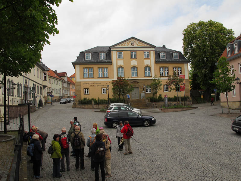 Am "Amtshaus von Ilmenau" beginnt der Wanderweg "Von Goethe zu Bach"