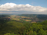 die Aussicht aus dieser Höhe über Großburschla - Altenburschla und Heldra in das Werratal ist gewaltig!