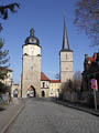 Stadtmauerturm und Kirchturm der ehemaligen Kirche - nur noch Glockenturm