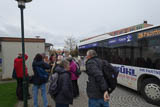 Start nach der Busfahrt von Weimar am Busbahnhof von Buttelstedt