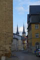 schoener Blick vom Muenzplatz zur Stadtkirche St. Johannes