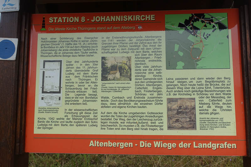 viele Tafeln erläutern die Geschichte der ehemaligen Johanneskirche auf dem Altenberg - dem heutigen Standort des Kandelabers!